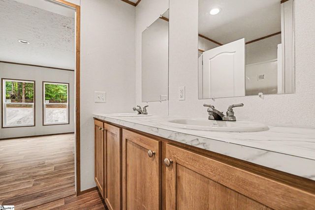 407 Cedar Ridge Drive, Liberty, SC 29657