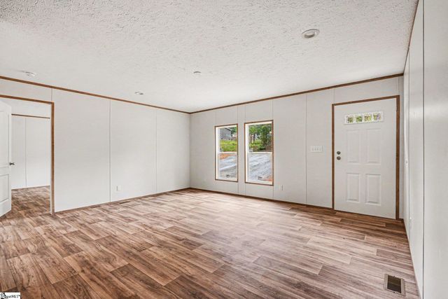 407 Cedar Ridge Drive, Liberty, SC 29657