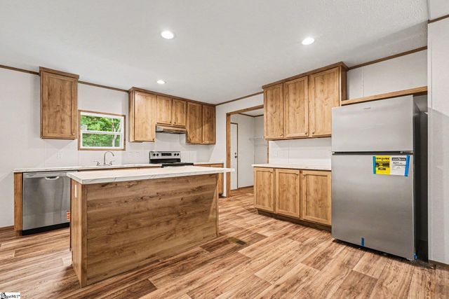 407 Cedar Ridge Drive, Liberty, SC 29657