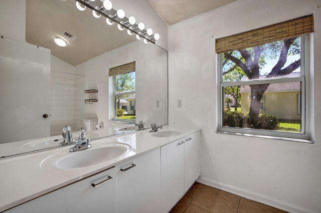 10890 Sea Hibiscus Ln 10890, Tamarac, FL 33321