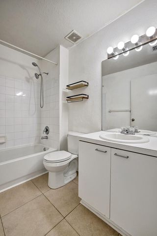 10890 Sea Hibiscus Ln 10890, Tamarac, FL 33321