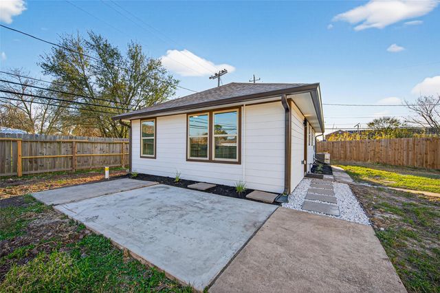 6621 Jason Street 1, Houston, TX 77074
