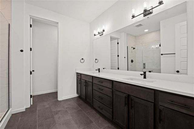 452 SW Brummel Road, Lee's Summit, MO 64081