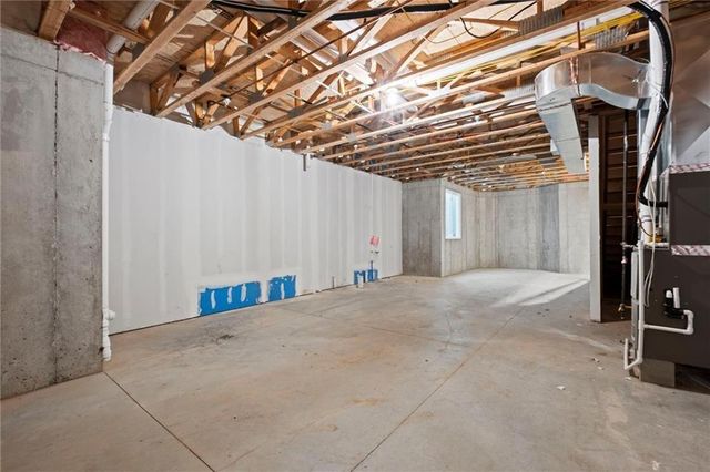 452 SW Brummel Road, Lee's Summit, MO 64081