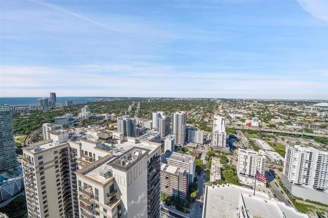 55 SW 9th St 4406, Miami, FL 33130