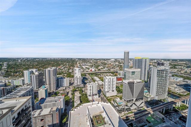 55 SW 9th St 4406, Miami, FL 33130