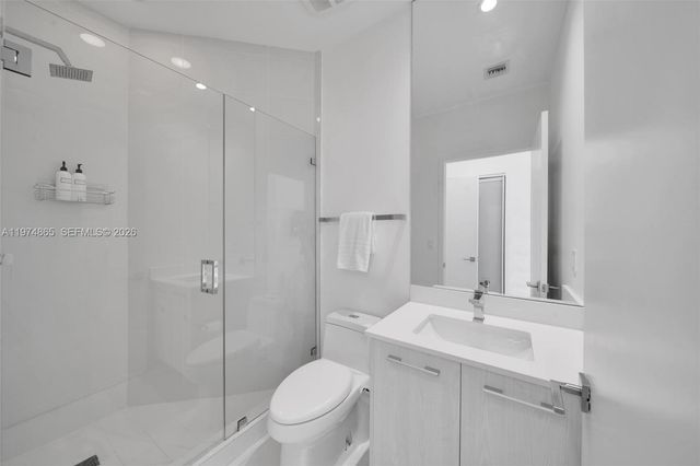 55 SW 9th St 4406, Miami, FL 33130