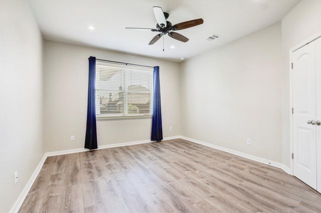 356 Quarry LN, Liberty Hill, TX 78642