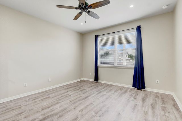 356 Quarry LN, Liberty Hill, TX 78642