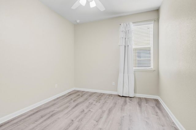 356 Quarry LN, Liberty Hill, TX 78642
