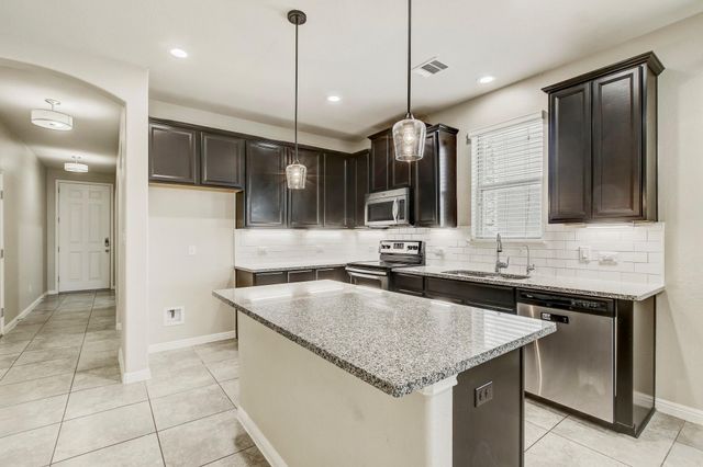 356 Quarry LN, Liberty Hill, TX 78642