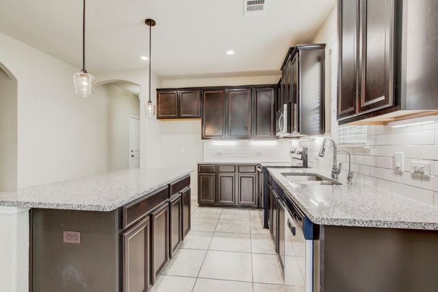 356 Quarry LN, Liberty Hill, TX 78642