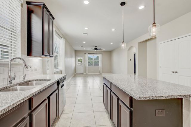 356 Quarry LN, Liberty Hill, TX 78642