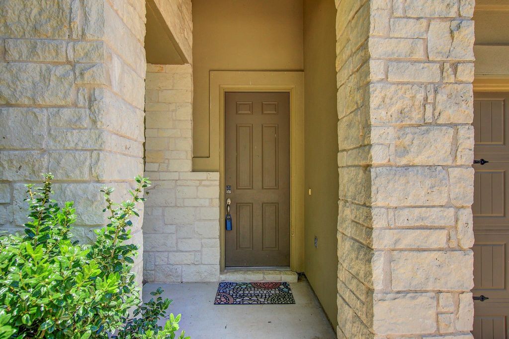 356 Quarry LN, Liberty Hill, TX 78642