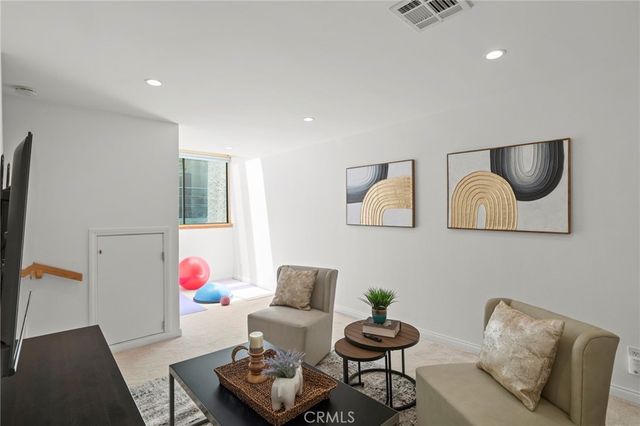 484 E California 8, Pasadena, CA 91106