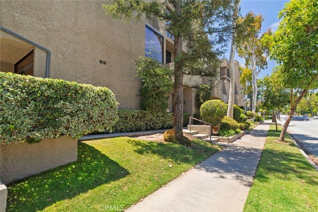 484 E California 8, Pasadena, CA 91106