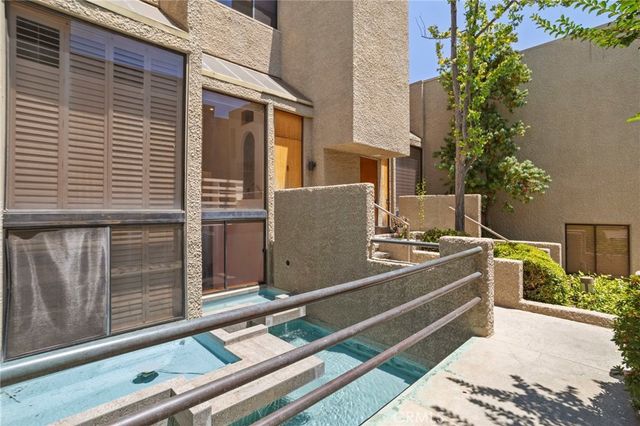 484 E California 8, Pasadena, CA 91106