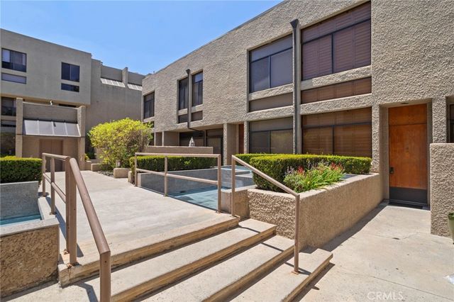 484 E California 8, Pasadena, CA 91106