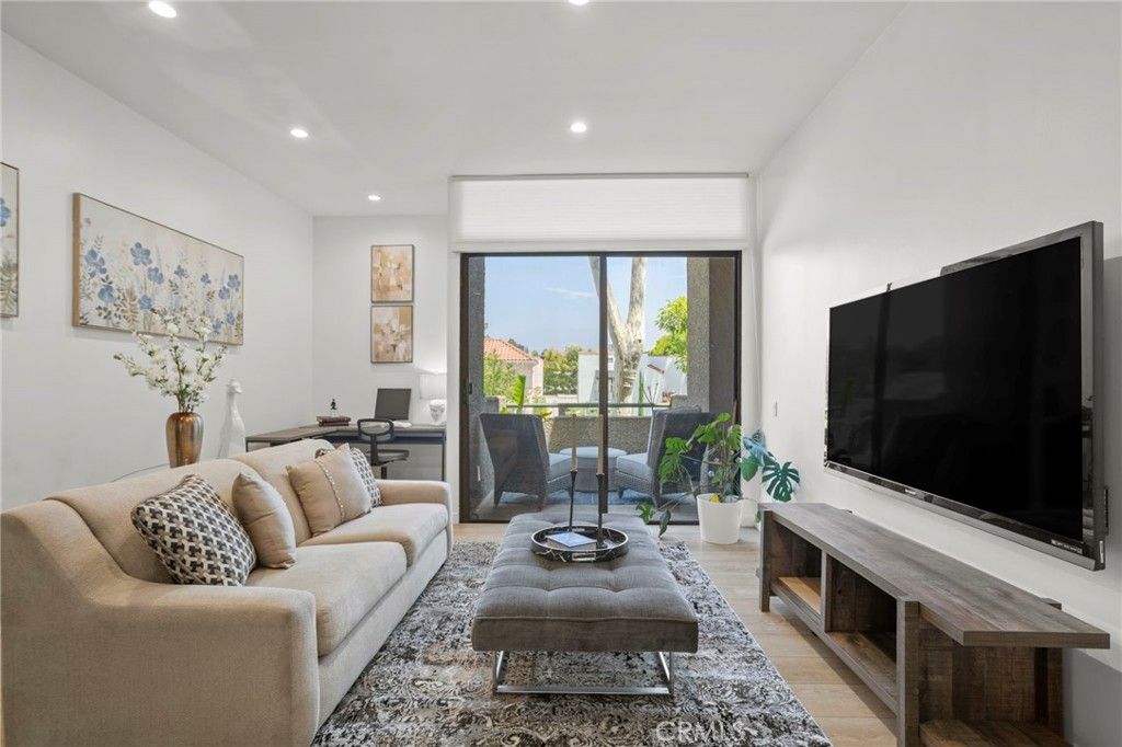 484 E California 8, Pasadena, CA 91106