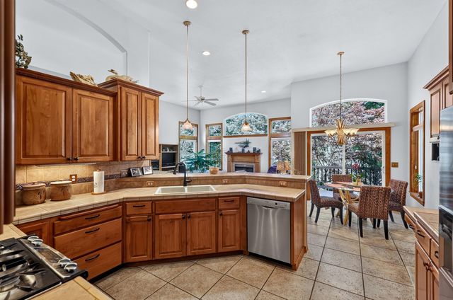 813 E Golden Rd, Spokane, WA 99208