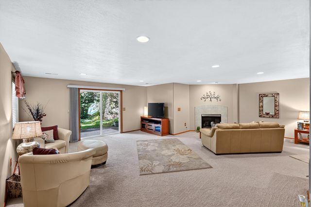 813 E Golden Rd, Spokane, WA 99208
