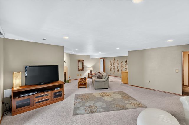 813 E Golden Rd, Spokane, WA 99208