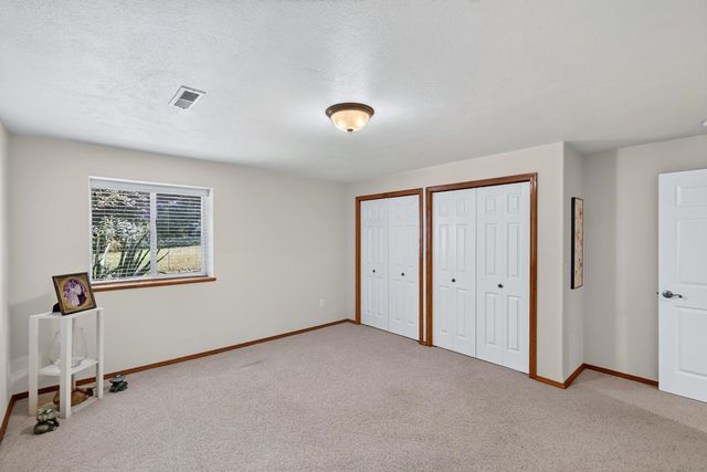 813 E Golden Rd, Spokane, WA 99208
