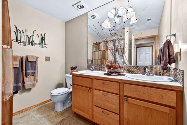 813 E Golden Rd, Spokane, WA 99208