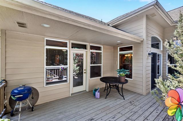 813 E Golden Rd, Spokane, WA 99208