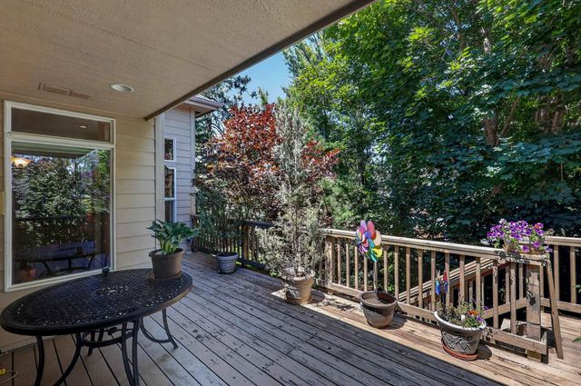 813 E Golden Rd, Spokane, WA 99208