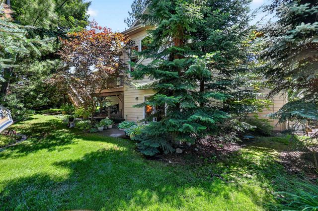 813 E Golden Rd, Spokane, WA 99208