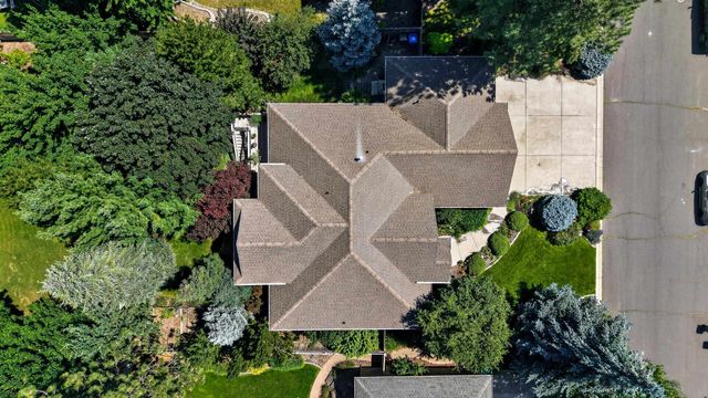 813 E Golden Rd, Spokane, WA 99208