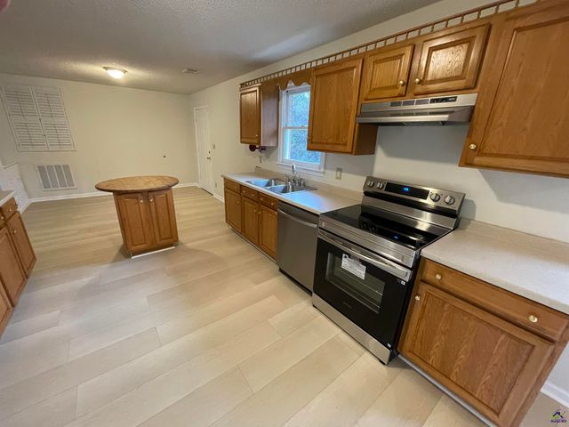 408 Spillers Street, Fort Valley, GA 31030