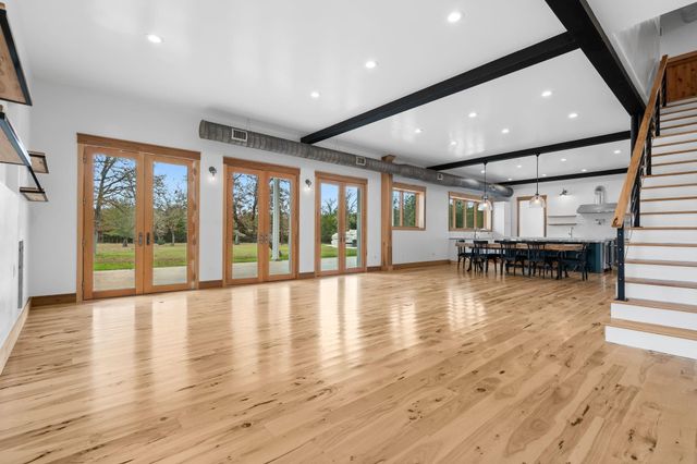 1925 Hills Road, Carmine, TX 78932