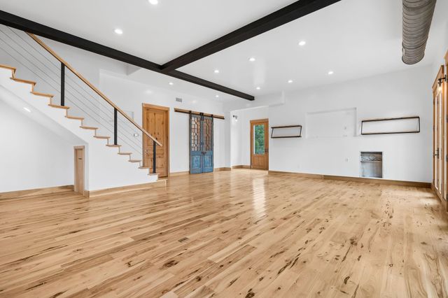 1925 Hills Road, Carmine, TX 78932