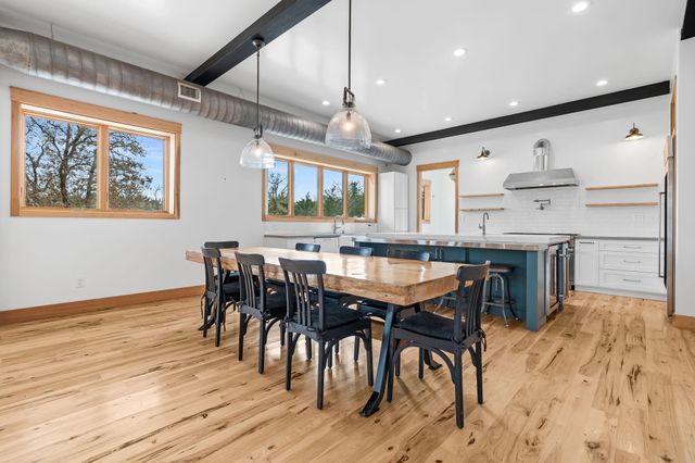 1925 Hills Road, Carmine, TX 78932