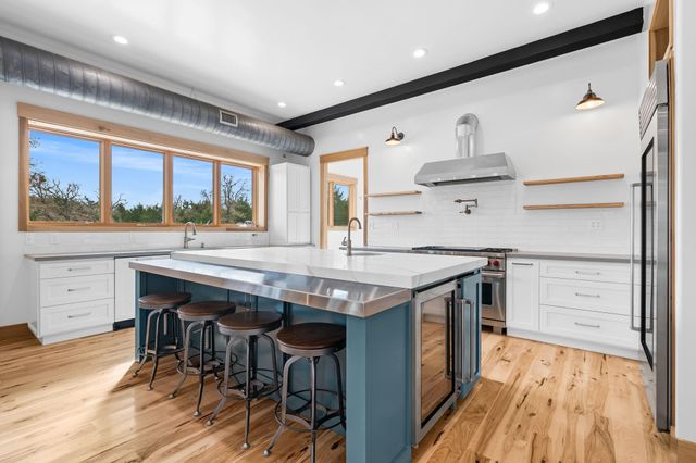 1925 Hills Road, Carmine, TX 78932