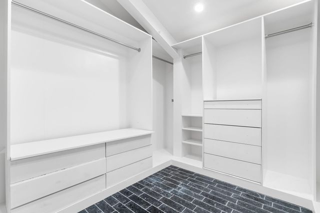 1925 Hills Road, Carmine, TX 78932