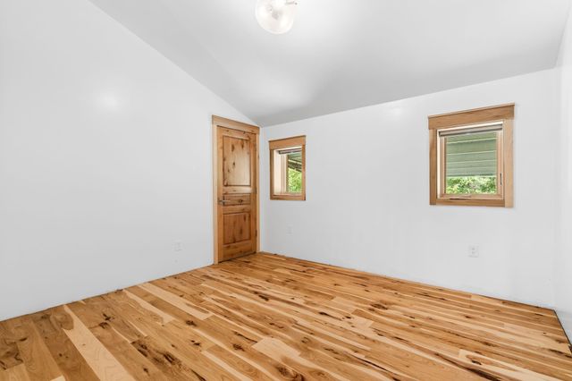 1925 Hills Road, Carmine, TX 78932