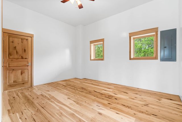 1925 Hills Road, Carmine, TX 78932