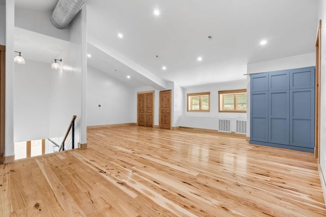 1925 Hills Road, Carmine, TX 78932