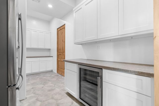 1925 Hills Road, Carmine, TX 78932