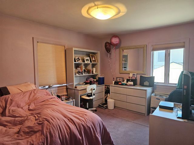 79-06 214 Street, Oakland Gardens, NY 11364