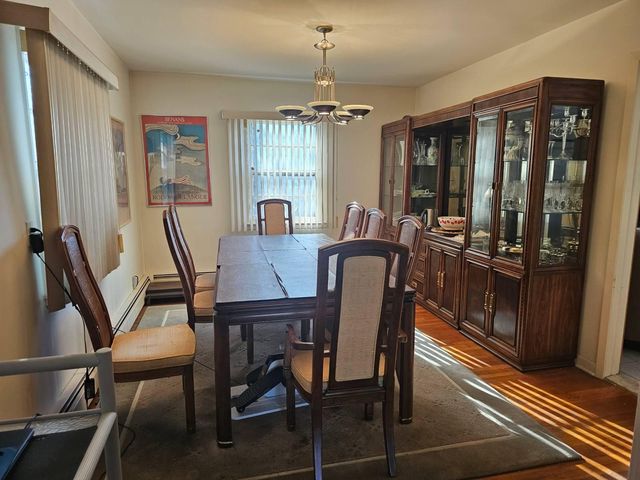 79-06 214 Street, Oakland Gardens, NY 11364