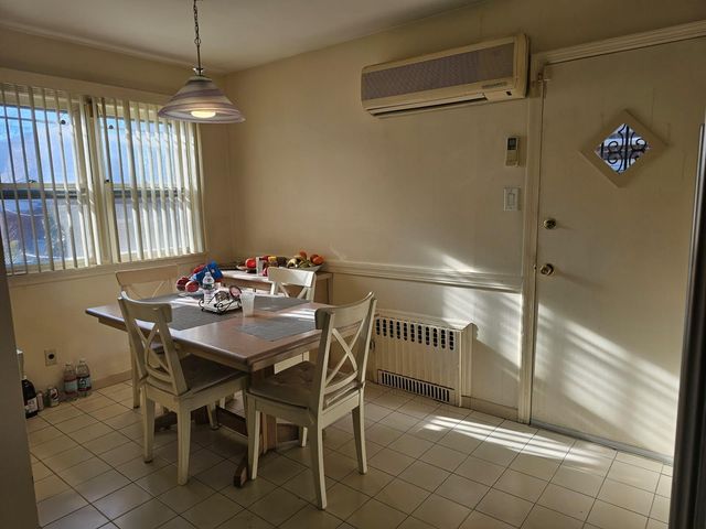 79-06 214 Street, Oakland Gardens, NY 11364