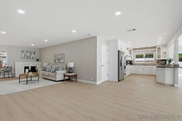 308 Leeann Ln, Encinitas, CA 92024