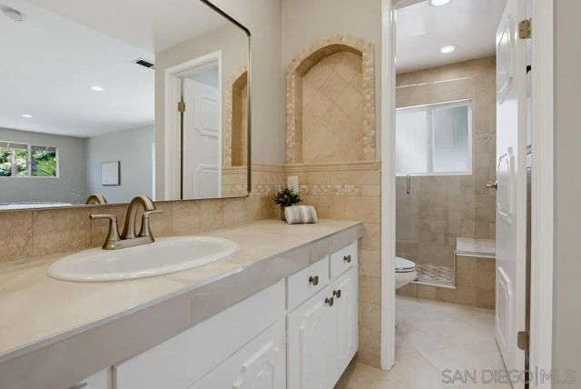 308 Leeann Ln, Encinitas, CA 92024