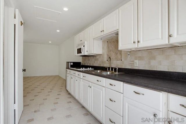 308 Leeann Ln, Encinitas, CA 92024