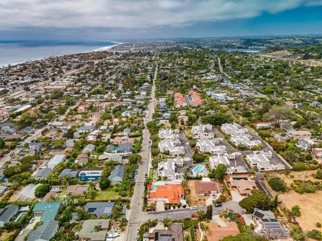 308 Leeann Ln, Encinitas, CA 92024