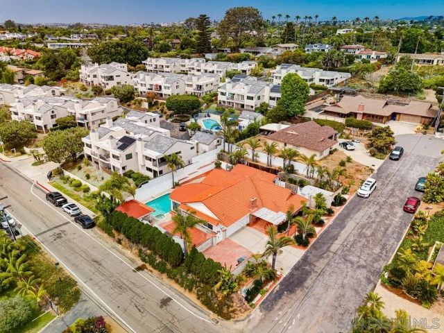 308 Leeann Ln, Encinitas, CA 92024
